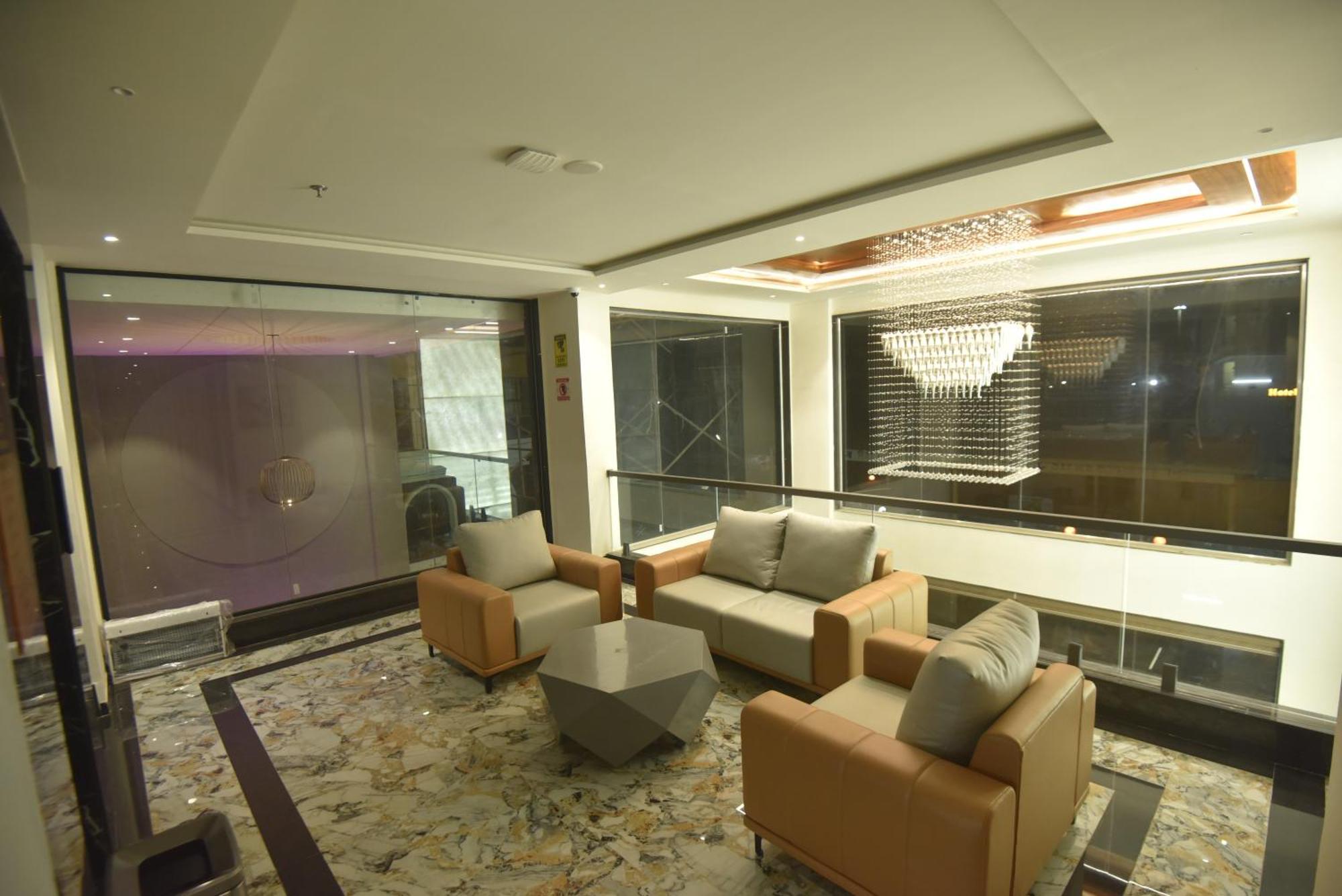 Kings Kraft Tremezzo Inn, Somnath Luaran gambar